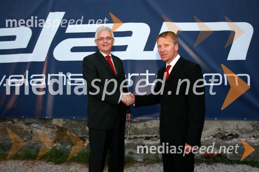 Dr. Pavel Gantar, predsednik Državnega zbora Republike Slovenije in dr. Robert Ferko, predsednik uprave podjetja Elan d.o.o.Ekskluzivna predstavitev jadrnic Elan 350 R - Evolution in Elan impression 444 Evolution