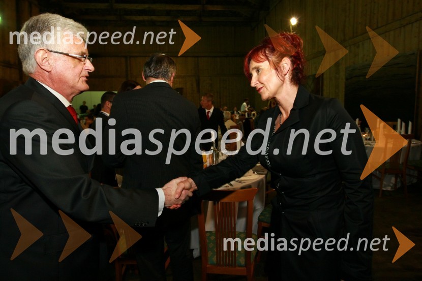 Dr. Pavel Gantar, predsednik Državnega zbora Republike Slovenije in Saša Svetelšek, soproga Aleksandra SvetelškaEkskluzivna predstavitev jadrnic Elan 350 R - Evolution in Elan impression 444 Evolution