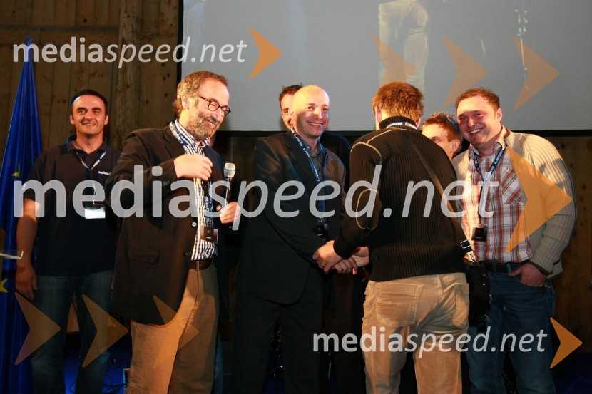 Rob Humphreys, oblikovalec Elanovih plovil, Igor Zupan, vodja razvoja in tehnologije v Elan Marine, ... in ...Ekskluzivna predstavitev jadrnic Elan 350 R - Evolution in Elan impression 444 Evolution