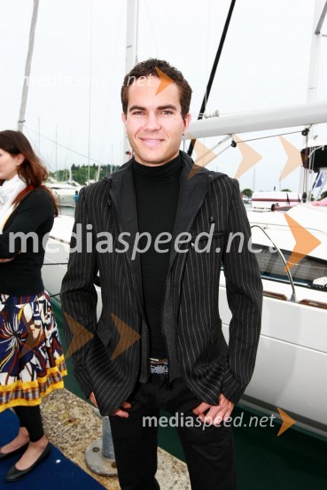 Jernej Damjan, smučarski skakalec15. Internautica 2010, otvoritev