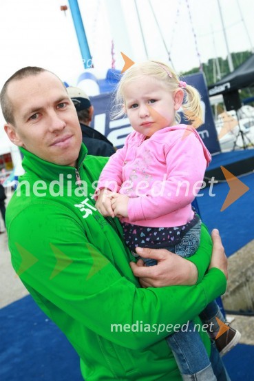 Mitja Valenčič, smučar in hčerka Živa15. Internautica 2010, otvoritev