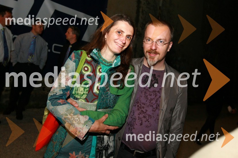 Borut Omerzel, glavni in odgovorni urednik slovenske izdaje revije Playboy in njegova spremljevalka KikiEkskluzivna predstavitev jadrnic Elan 350 R - Evolution in Elan impression 444 Evolution