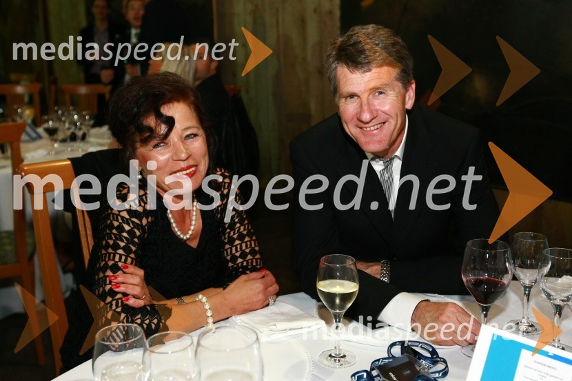 Ekskluzivna predstavitev jadrnic Elan 350 R - Evolution in Elan impression 444 Evolution