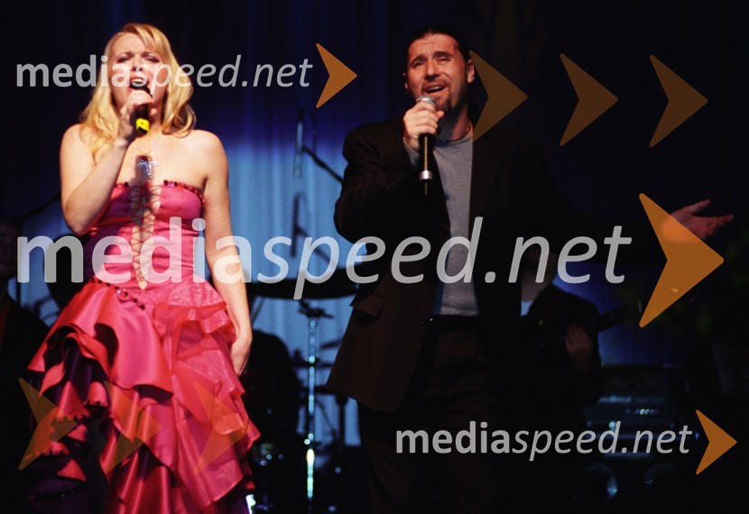 Simona Weiss, pevka in Goran Karan, hrvaški pevecSimona Weiss, koncert