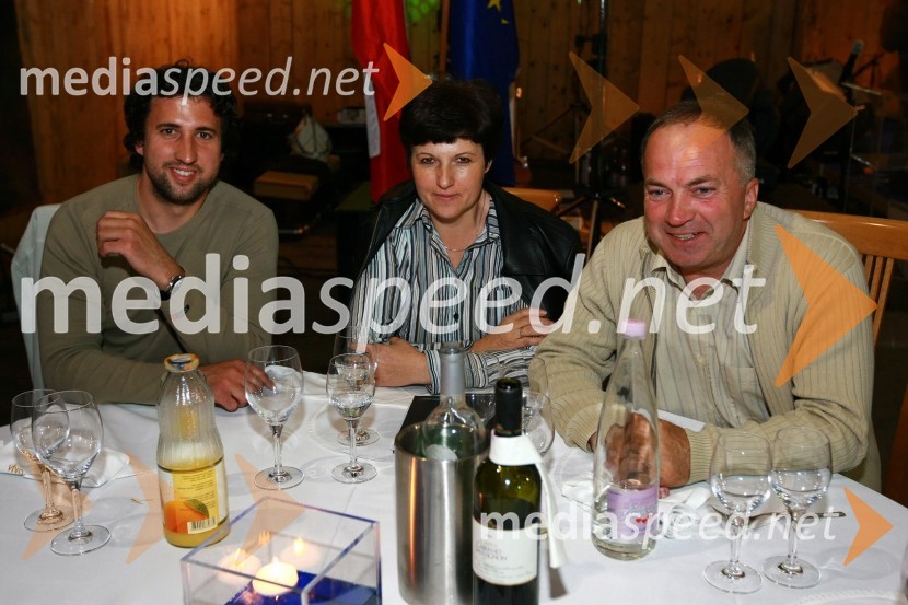 Ekskluzivna predstavitev jadrnic Elan 350 R - Evolution in Elan impression 444 Evolution