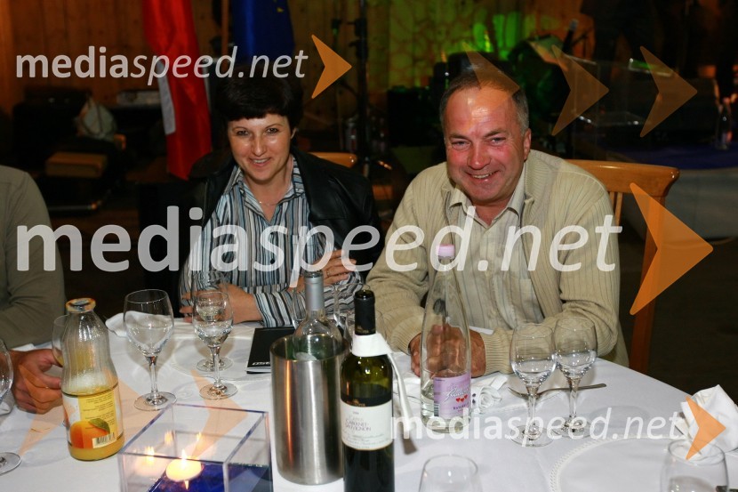 Ekskluzivna predstavitev jadrnic Elan 350 R - Evolution in Elan impression 444 Evolution