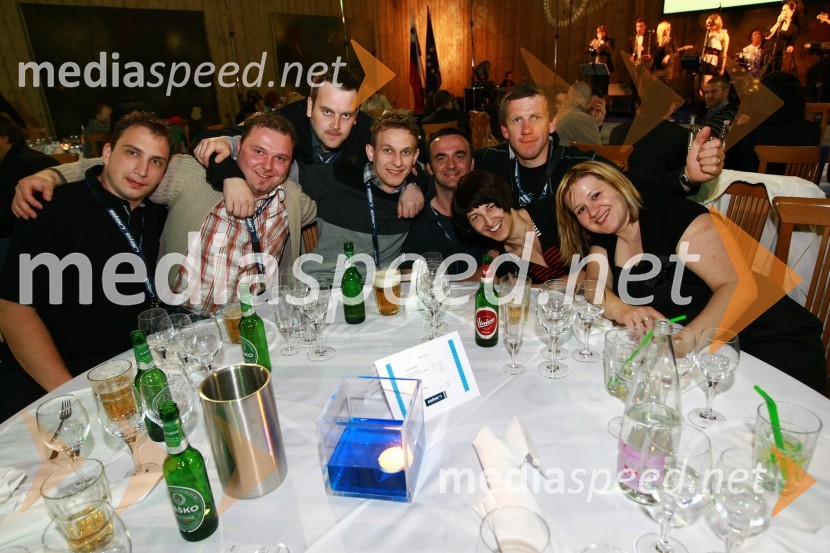 Ekskluzivna predstavitev jadrnic Elan 350 R - Evolution in Elan impression 444 Evolution