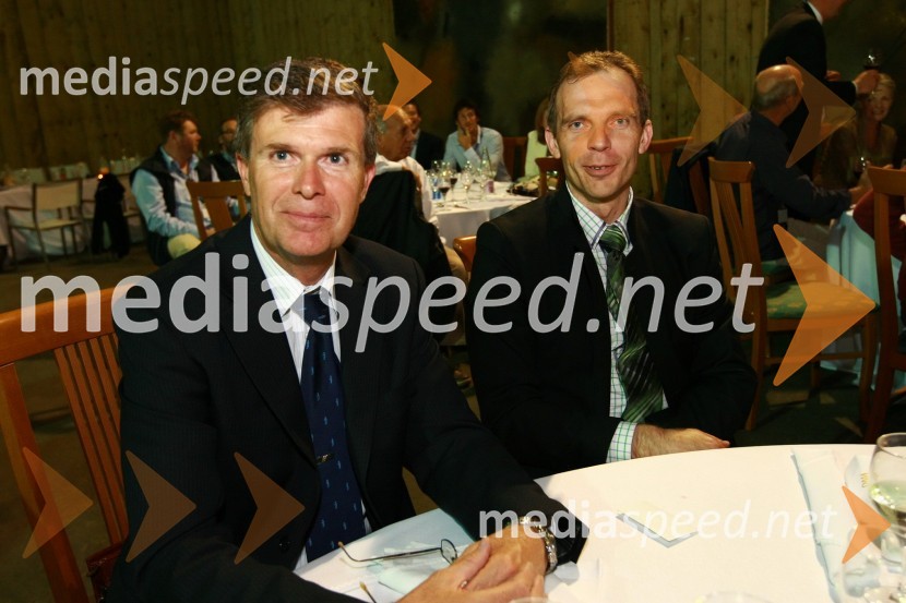 Ekskluzivna predstavitev jadrnic Elan 350 R - Evolution in Elan impression 444 Evolution