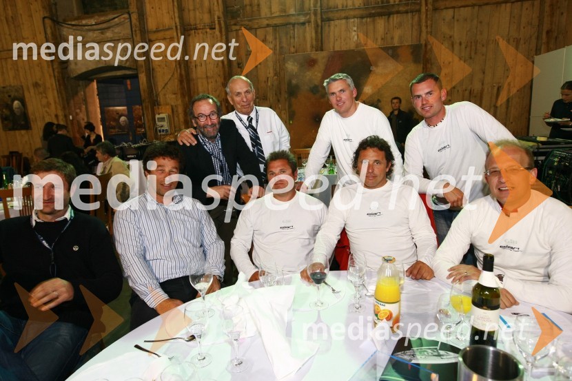 Rob Humphreys, oblikovalec Elanovih plovil. ..., ..., ..., ..., ... ..., ..., ... in ...Ekskluzivna predstavitev jadrnic Elan 350 R - Evolution in Elan impression 444 Evolution