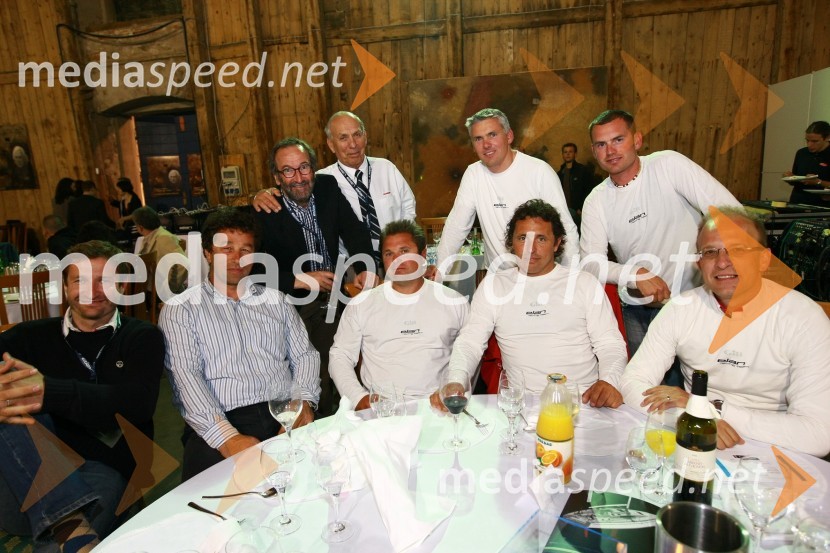 Rob Humphreys, oblikovalec Elanovih plovil. ..., ..., ..., ..., ... ..., ..., ... in ...Ekskluzivna predstavitev jadrnic Elan 350 R - Evolution in Elan impression 444 Evolution