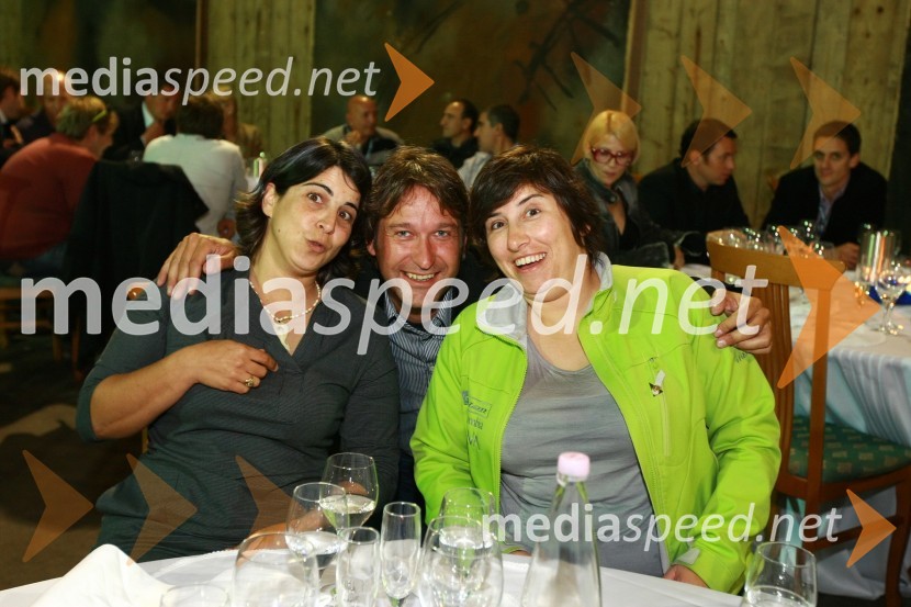 Ekskluzivna predstavitev jadrnic Elan 350 R - Evolution in Elan impression 444 Evolution