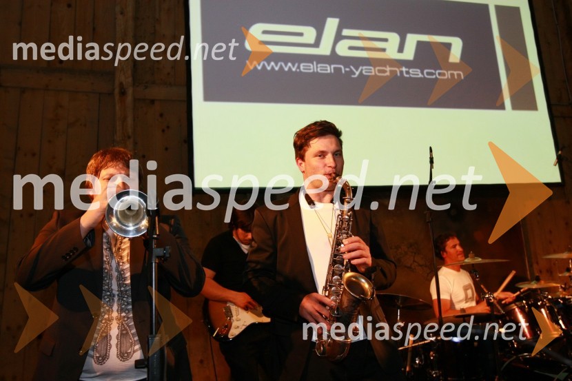 Ekskluzivna predstavitev jadrnic Elan 350 R - Evolution in Elan impression 444 Evolution