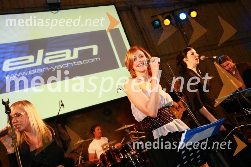 Ekskluzivna predstavitev jadrnic Elan 350 R - Evolution in Elan impression 444 Evolution