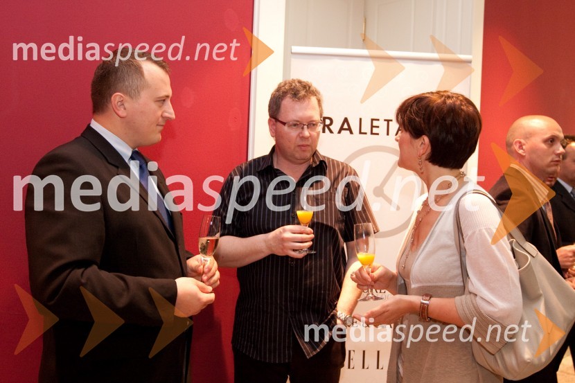 Andrej Kambič, podjetje Trinit, David Lečnik, Urarstvo Lečnik in Karmen Malalan, soproga Petra Malalana, Draguljarna MalalanUra leta 2010