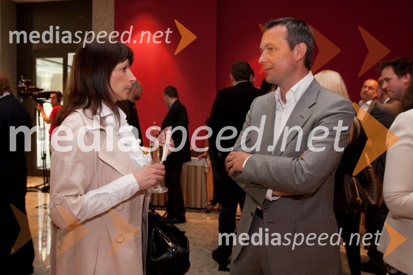 Klavdija Zrim, marketing Diners Club Magazine in Tomaž Loboda, zlatarUra leta 2010