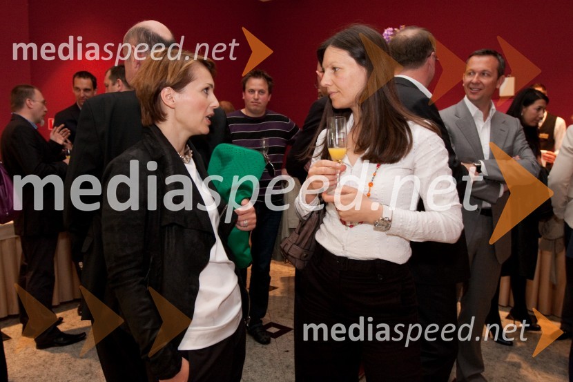 Petra Mišič, Preobrat in Urška Novak Matič, Slowatch
Ura leta 2010