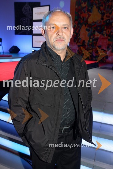 Feri Lainšček, pisatelj  	 
	Sanje so večne, modni performans