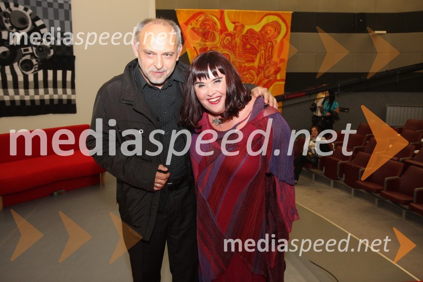 Feri Lainšček, pisatelj in Mia Žnidaršič, pevkaSanje so večne, modni performans