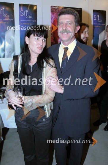 Helena Cvikl, direktorica Višje strokovne šole za gostinstvo in turizem v Mariboru ter Drago Cotar, predsednik uprave Zavarovalnice MariborSRF - Slovenski radijski festival 2004