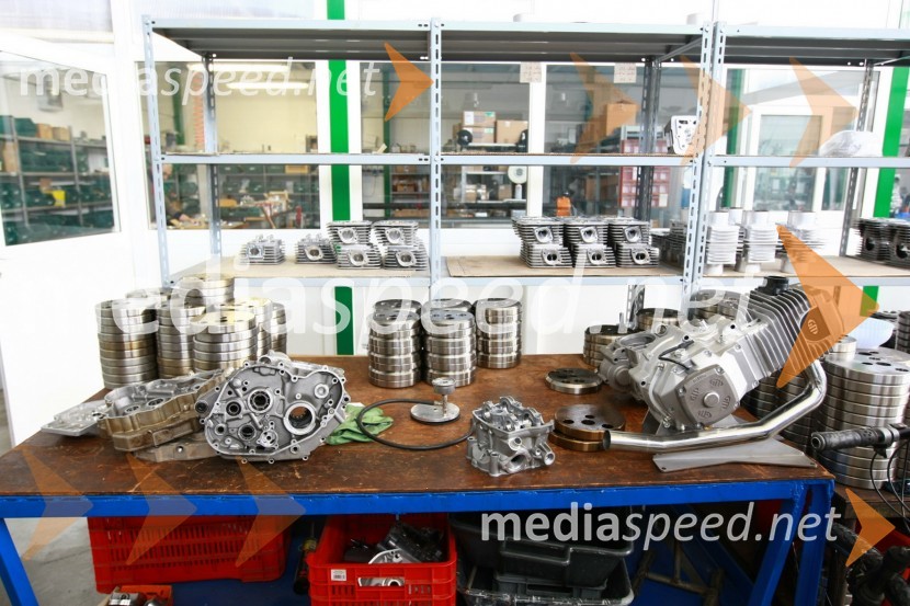 Tovarna za speedway in karting motorjeObisk tovarne za speedway in karting motorje GM