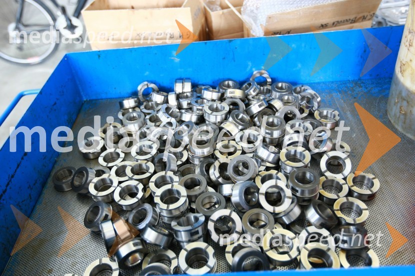 Tovarna za speedway in karting motorjeObisk tovarne za speedway in karting motorje GM