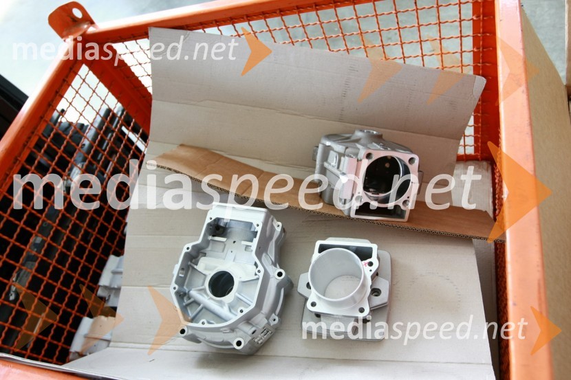 Tovarna za speedway in karting motorjeObisk tovarne za speedway in karting motorje GM