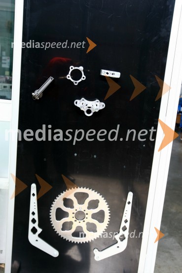 Tovarna za speedway in karting motorjeObisk tovarne za speedway in karting motorje GM