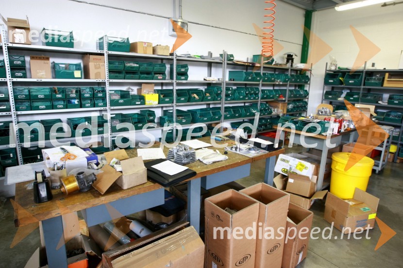 Tovarna za speedway in karting motorjeObisk tovarne za speedway in karting motorje GM