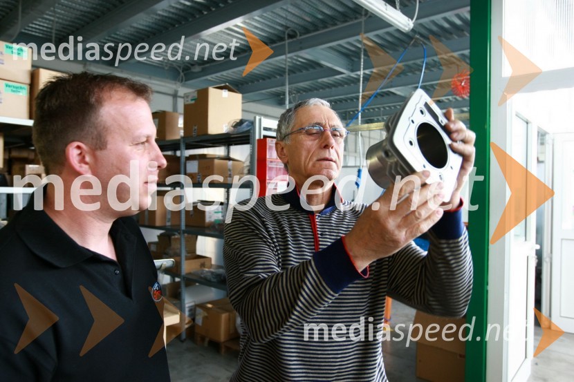 Tovarna za speedway in karting motorjeObisk tovarne za speedway in karting motorje GM