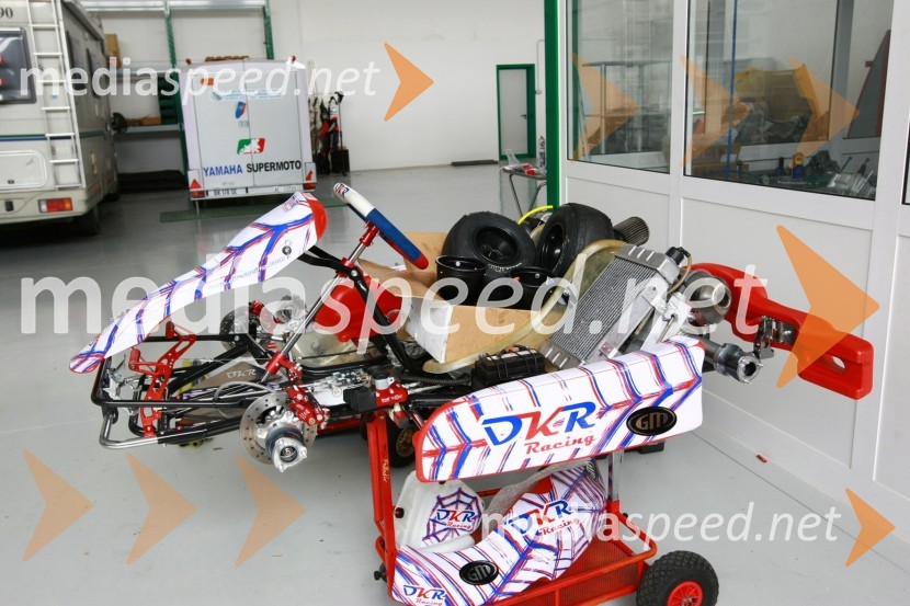 Tovarna za speedway in karting motorjeObisk tovarne za speedway in karting motorje GM