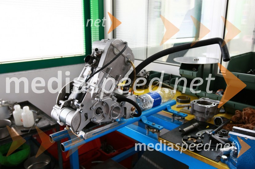 Tovarna za speedway in karting motorjeObisk tovarne za speedway in karting motorje GM