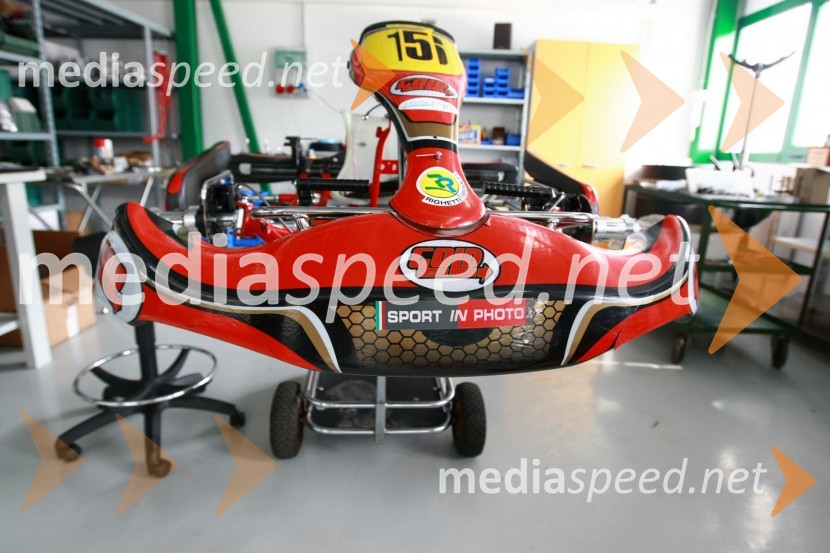 Tovarna za speedway in karting motorjeObisk tovarne za speedway in karting motorje GM