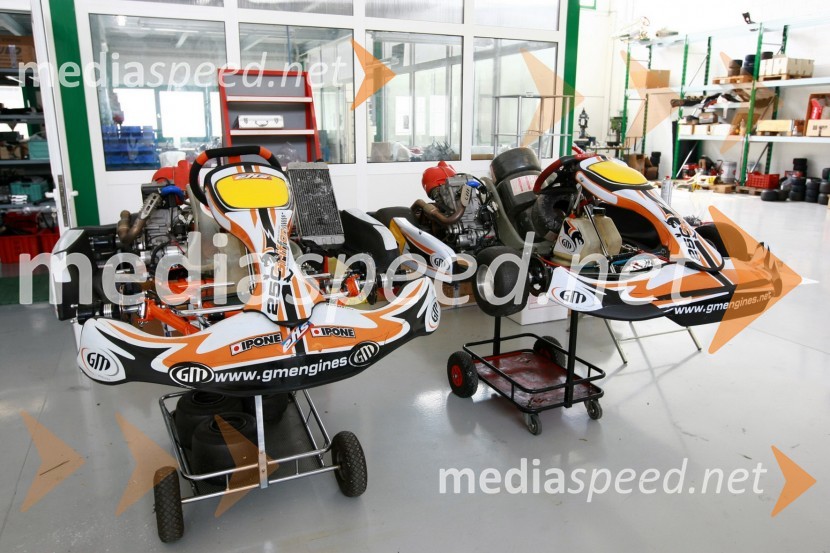 Tovarna za speedway in karting motorjeObisk tovarne za speedway in karting motorje GM