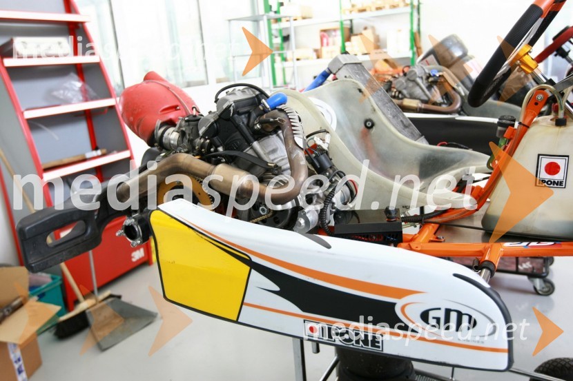 Tovarna za speedway in karting motorjeObisk tovarne za speedway in karting motorje GM