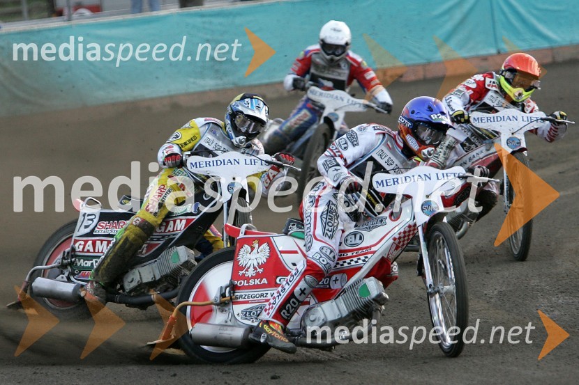 Poljak Grzegorz Walasek, za njim: Ryan Sullivan (Avstralija), Kenneth Bjerre (Danska) in Lukas Dryml (Češka)SPEEDWAY, SWC Svetovno ekipno prvenstvo v speedwayu 2005, Race off