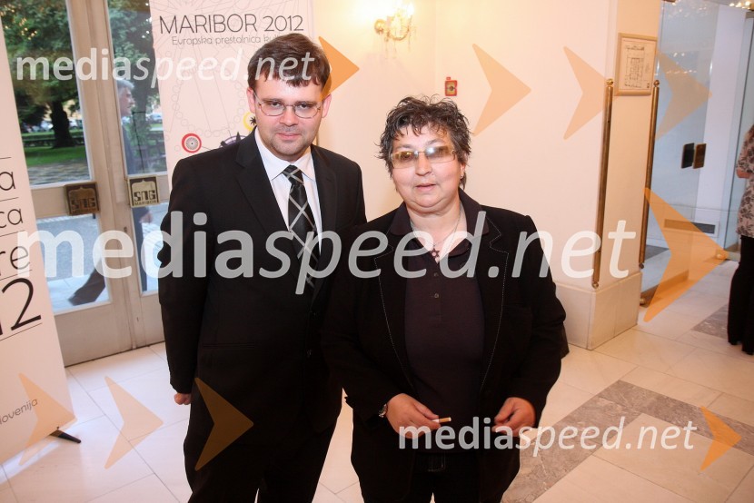 Alan Kavčič, predstavnik službe za odnose z javnostmi pri SNG Maribor in Dragica Petrovič, režiserka ter producentkaTosca, premiera opere v SNG Maribor