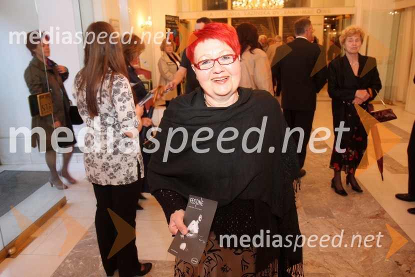 Zdenka Križanič, podpredsednica dobrodelnega združenja Koraki za korakceTosca, premiera opere v SNG Maribor