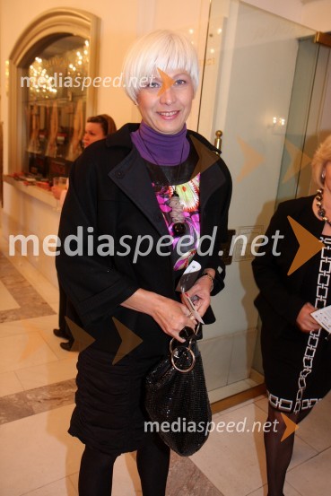 Barbra Drnač, plesna novinarka ter urednica oddaje Parada plesaTosca, premiera opere v SNG Maribor