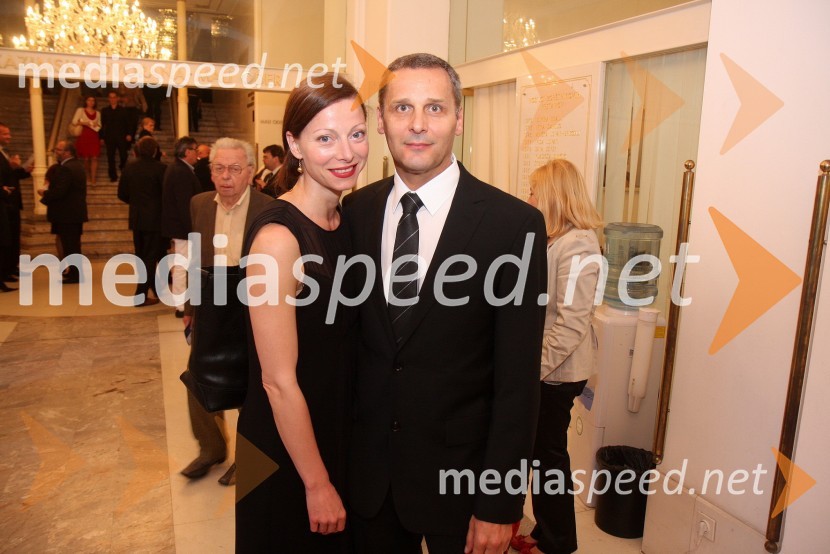 Danilo Rošker, direktor SNG Maribor in njegova soproga Nataša Matjašec Rošker, igralka  
Tosca, premiera opere v SNG Maribor