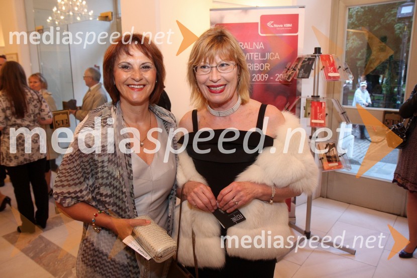 Andreja Kračun, predsednica združenja Koraki za korakce in Nevenka LebanTosca, premiera opere v SNG Maribor