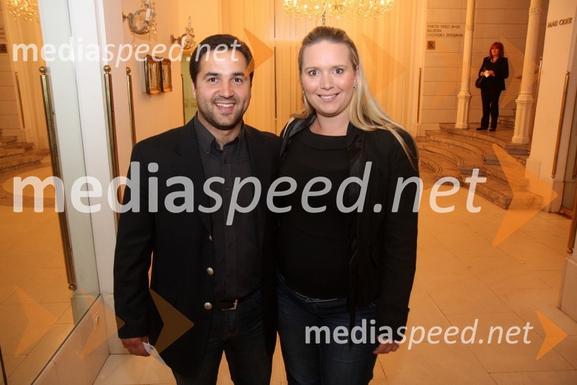 Tim Ribič, tenorist z dekletomTosca, premiera opere v SNG Maribor