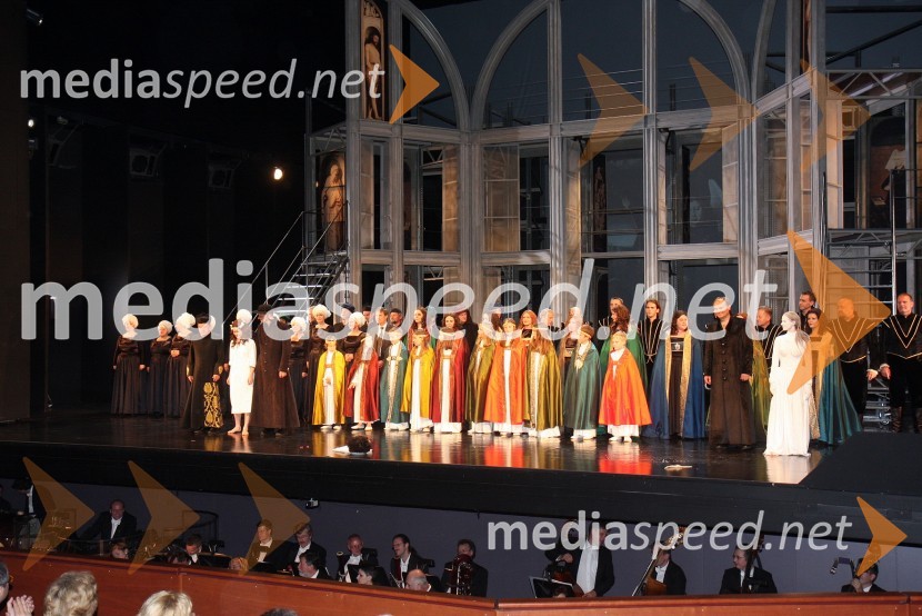 Premiera opere Tosca, poklonTosca, premiera opere v SNG Maribor