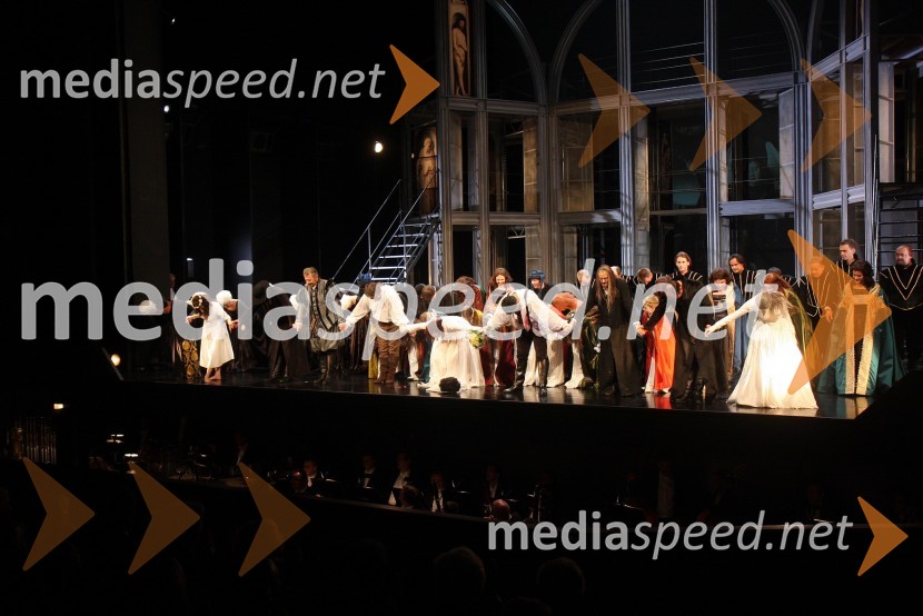 Premiera opere Tosca, poklonTosca, premiera opere v SNG Maribor