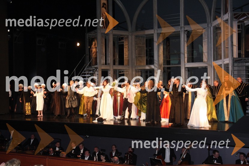 Premiera opere Tosca, poklonTosca, premiera opere v SNG Maribor