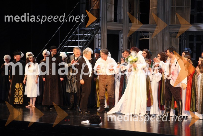 Premiera opere Tosca, poklonTosca, premiera opere v SNG Maribor