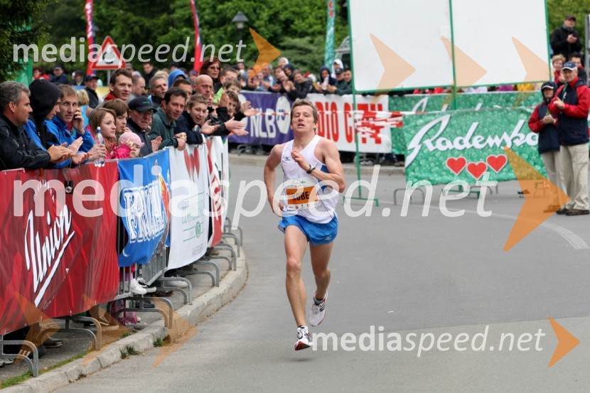 Primož Kobe, četrtouvrščeni v kategoriji maraton30. maraton Treh src
