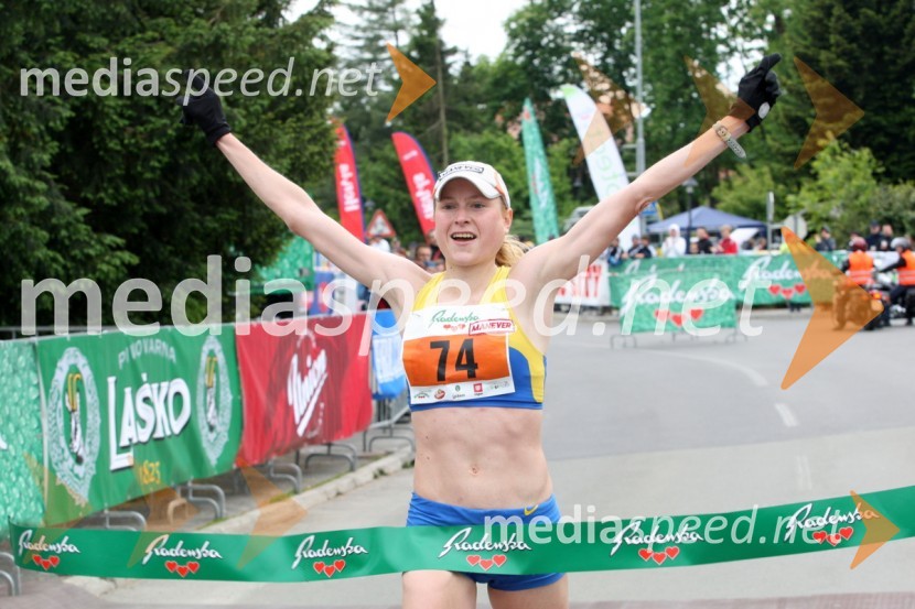 Daneja Grandovec, zmagovalka v kategoriji maratonke
30. maraton Treh src