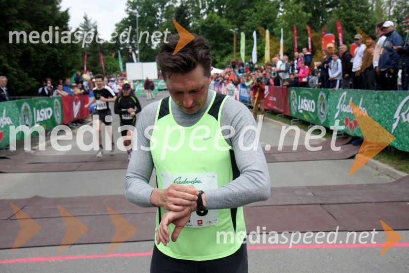 Borut Pahor, predsednik vlade Republike Slovenije
30. maraton Treh src