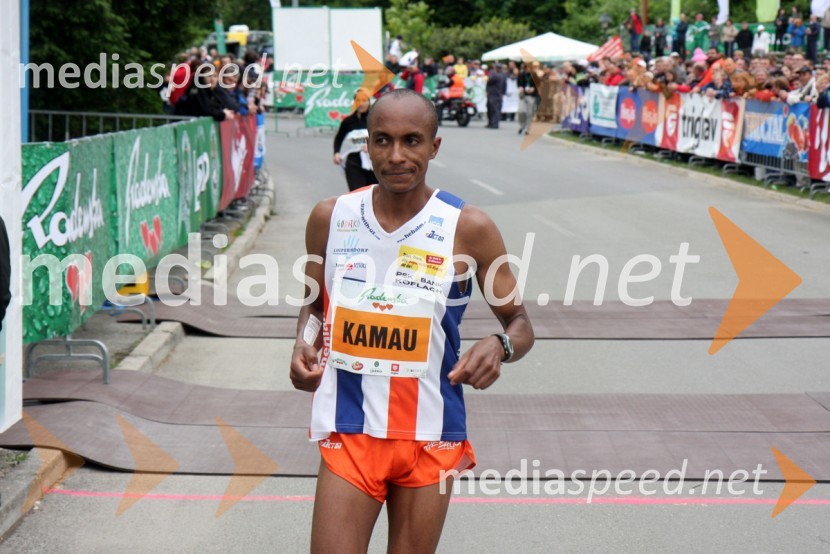 James Mwathi Kamau, tretjeuvrščeni v kategoriji maraton30. maraton Treh src