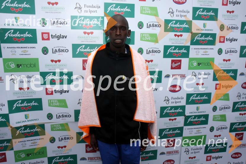 Joshua Kipruto Kurui, zmagovalec v kategoriji maraton30. maraton Treh src